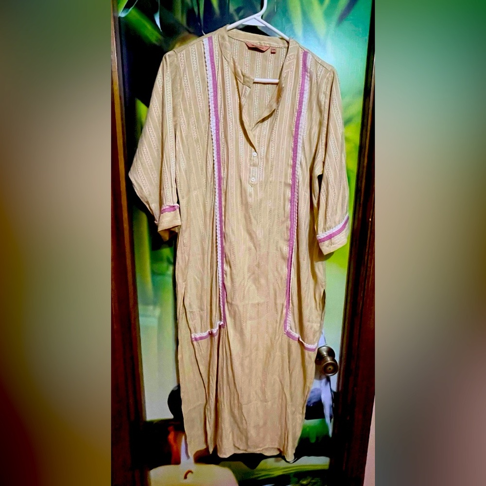 Kurta / dress / blouse women’s